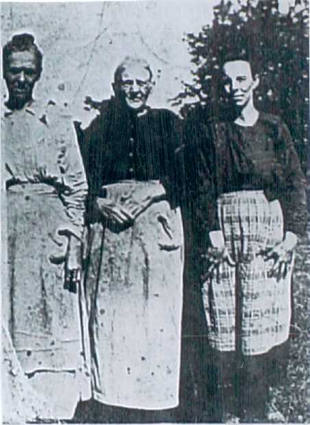 Lou Clara, Paulina, Alice Jessee